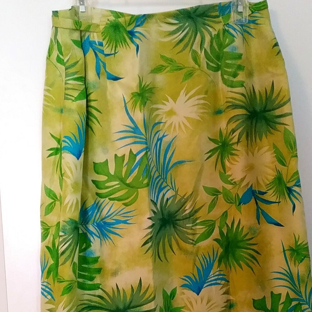 Beautiful Green and Blue Silk Wrap Skirt | Size 16 Worthington - Picture 6 of 12